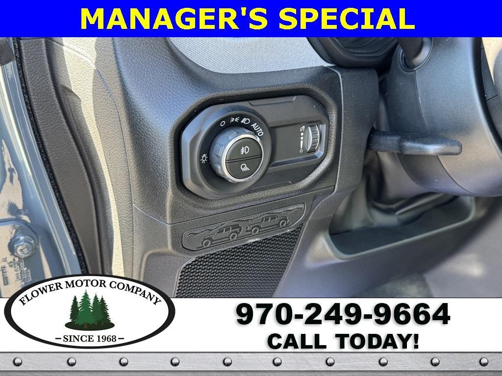 new 2025 Jeep Gladiator car, priced at $45,952