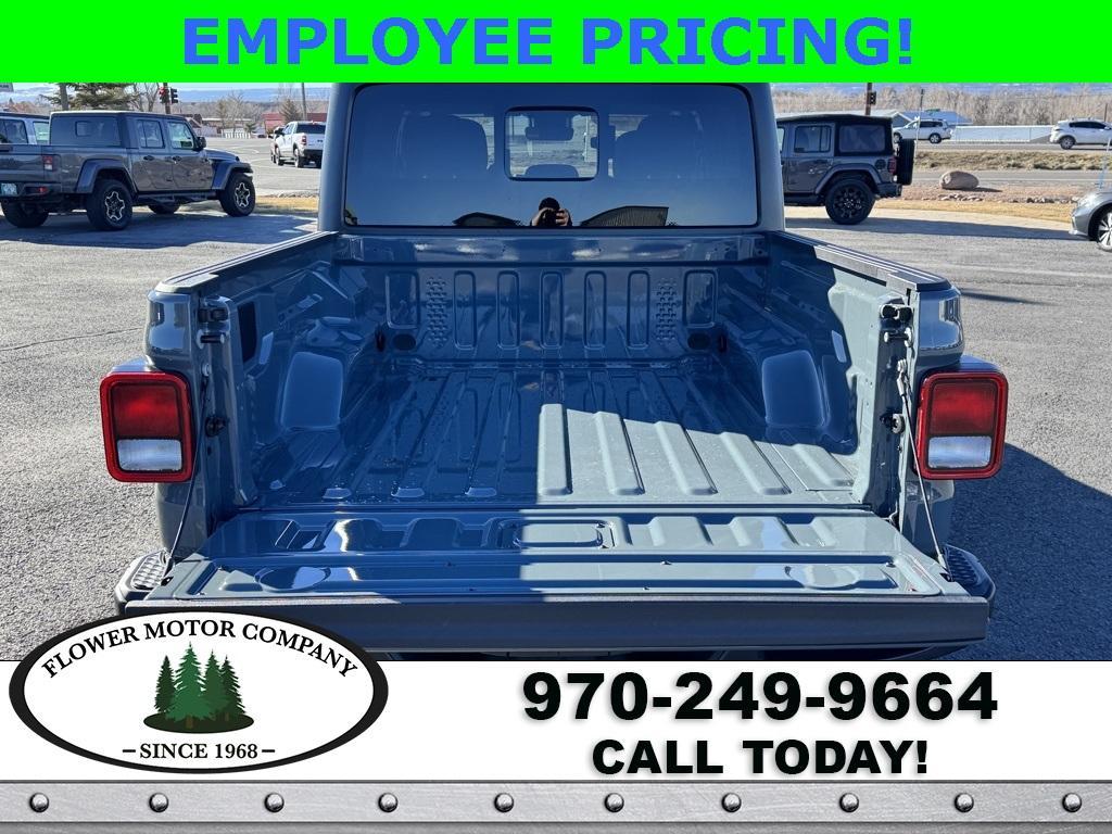 new 2025 Jeep Gladiator car, priced at $49,494