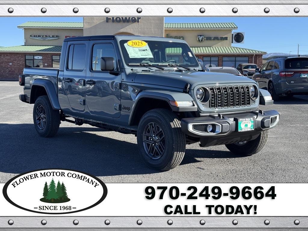 new 2025 Jeep Gladiator car, priced at $52,289