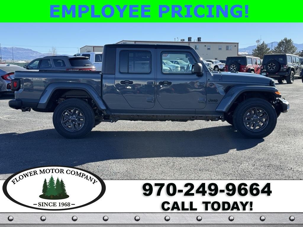 new 2025 Jeep Gladiator car, priced at $49,494