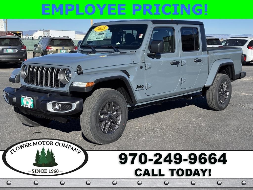 new 2025 Jeep Gladiator car, priced at $49,494