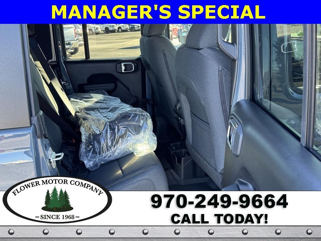 new 2025 Jeep Gladiator car, priced at $45,952
