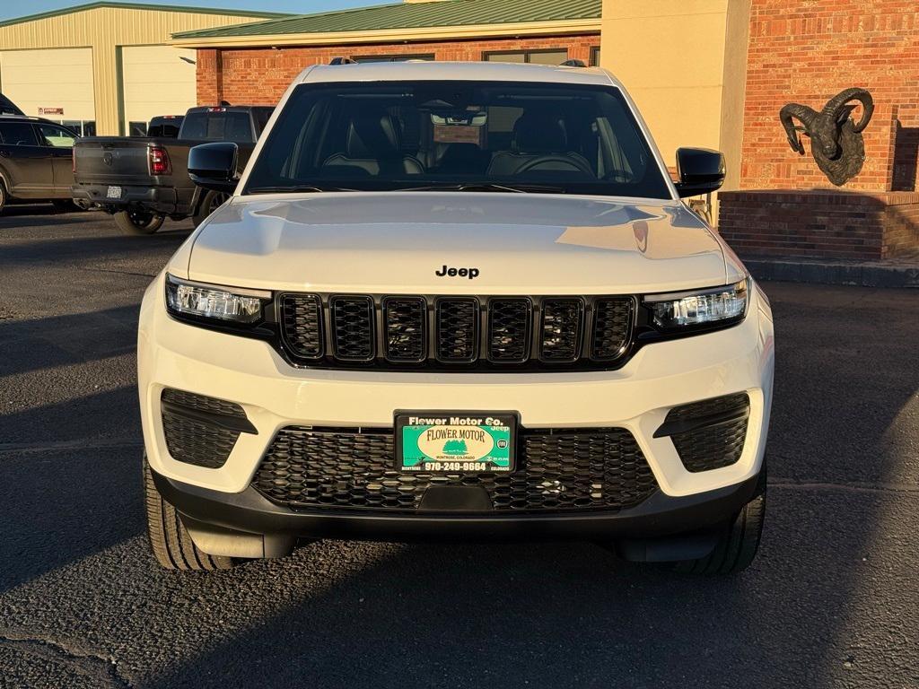 new 2025 Jeep Grand Cherokee car, priced at $49,274