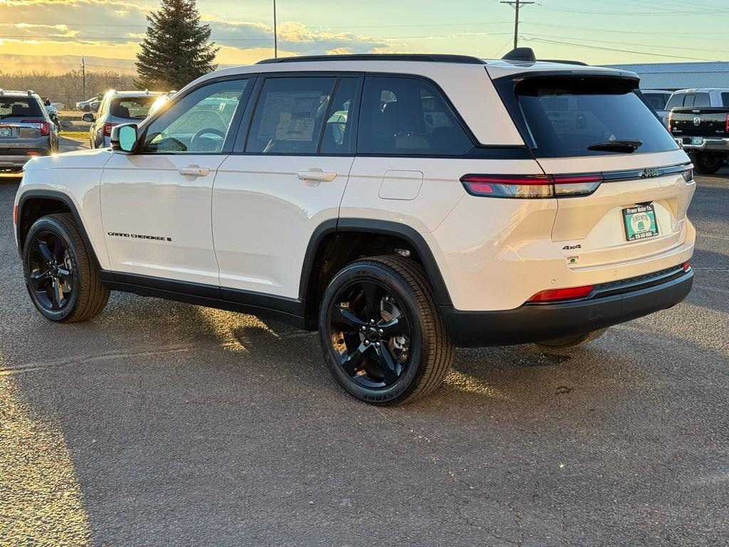 new 2025 Jeep Grand Cherokee car, priced at $49,274