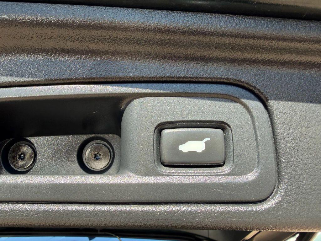 used 2016 Honda Pilot car, priced at $18,999