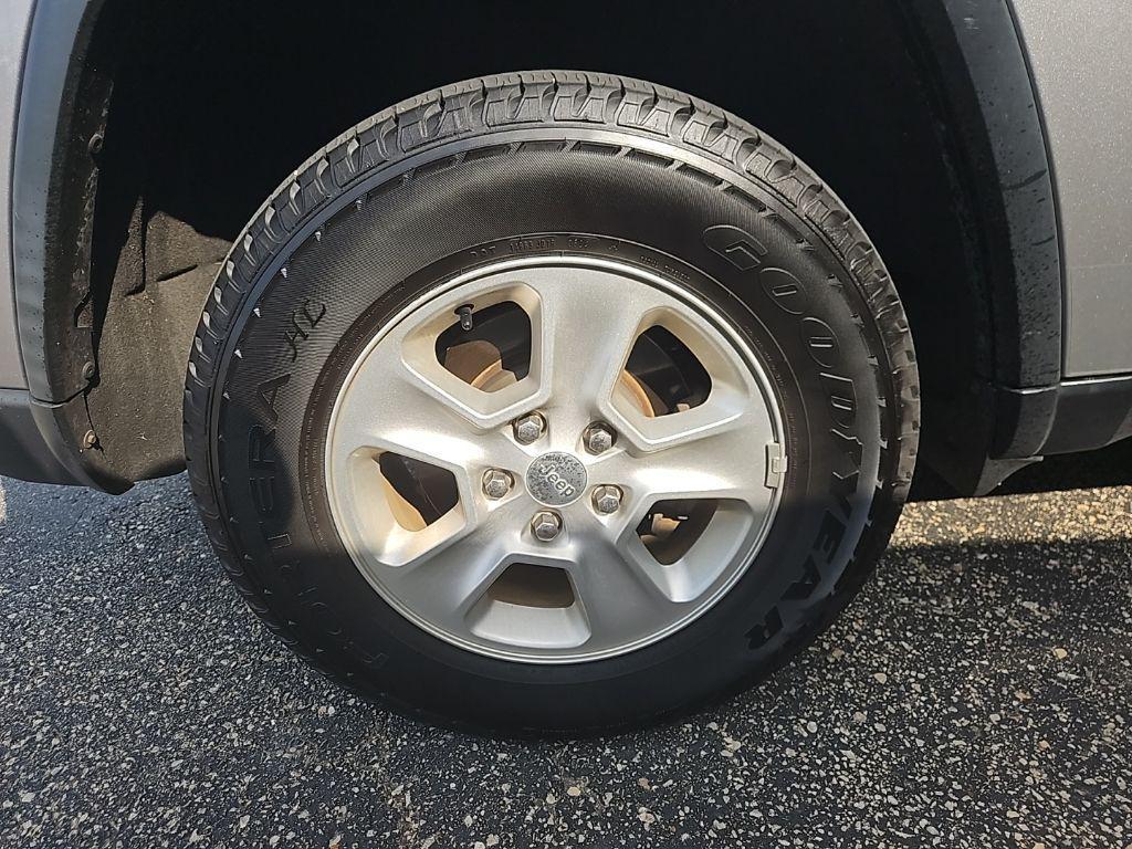 used 2015 Jeep Grand Cherokee car, priced at $9,941