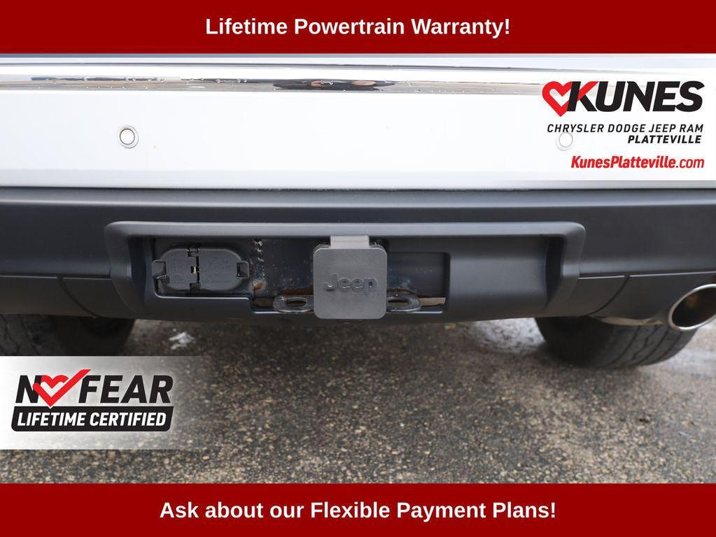 used 2021 Jeep Grand Cherokee car, priced at $22,790