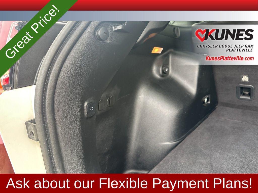 used 2019 Jeep Cherokee car, priced at $16,654