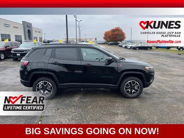 new 2025 Jeep Compass car, priced at $37,604