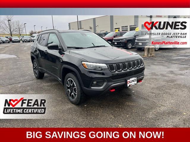 new 2025 Jeep Compass car, priced at $37,604