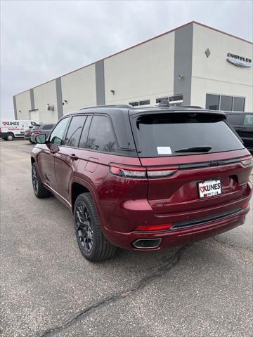 new 2025 Jeep Grand Cherokee car, priced at $59,990
