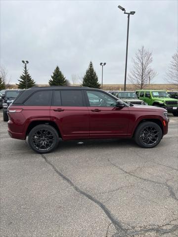 new 2025 Jeep Grand Cherokee car, priced at $59,990