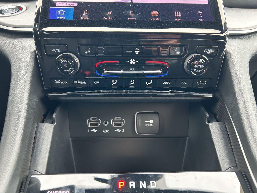 new 2025 Jeep Grand Cherokee car, priced at $41,507