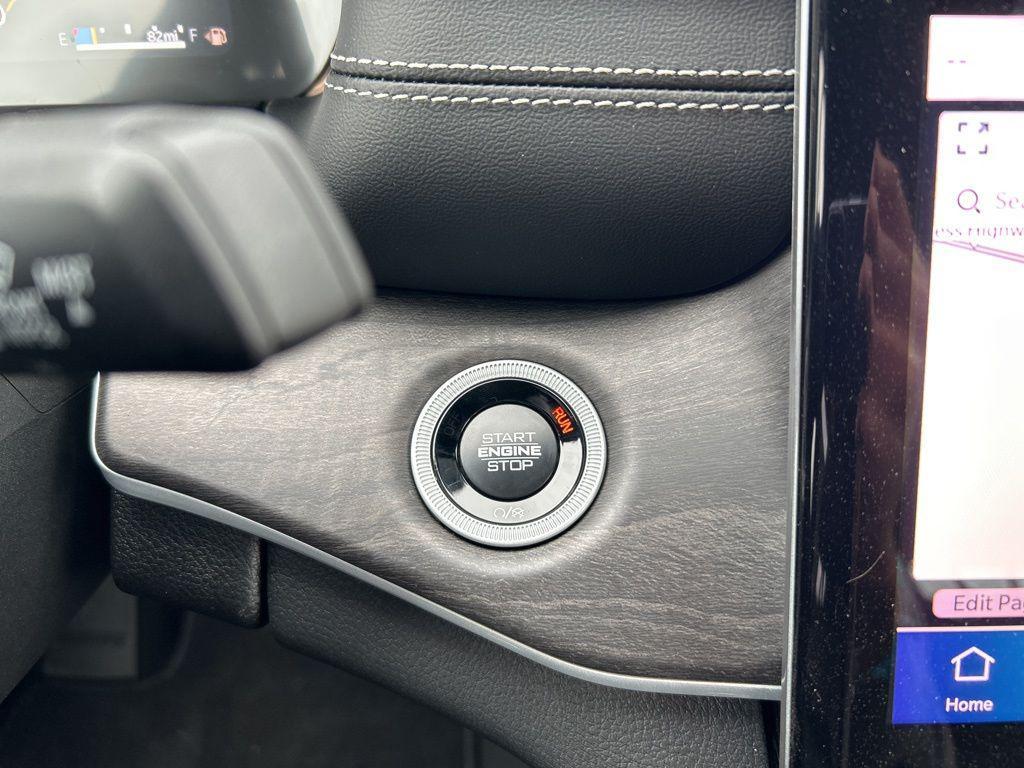 new 2025 Jeep Grand Cherokee car, priced at $41,507