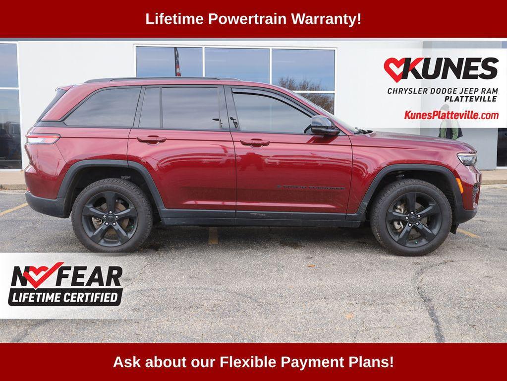 used 2023 Jeep Grand Cherokee car, priced at $31,139