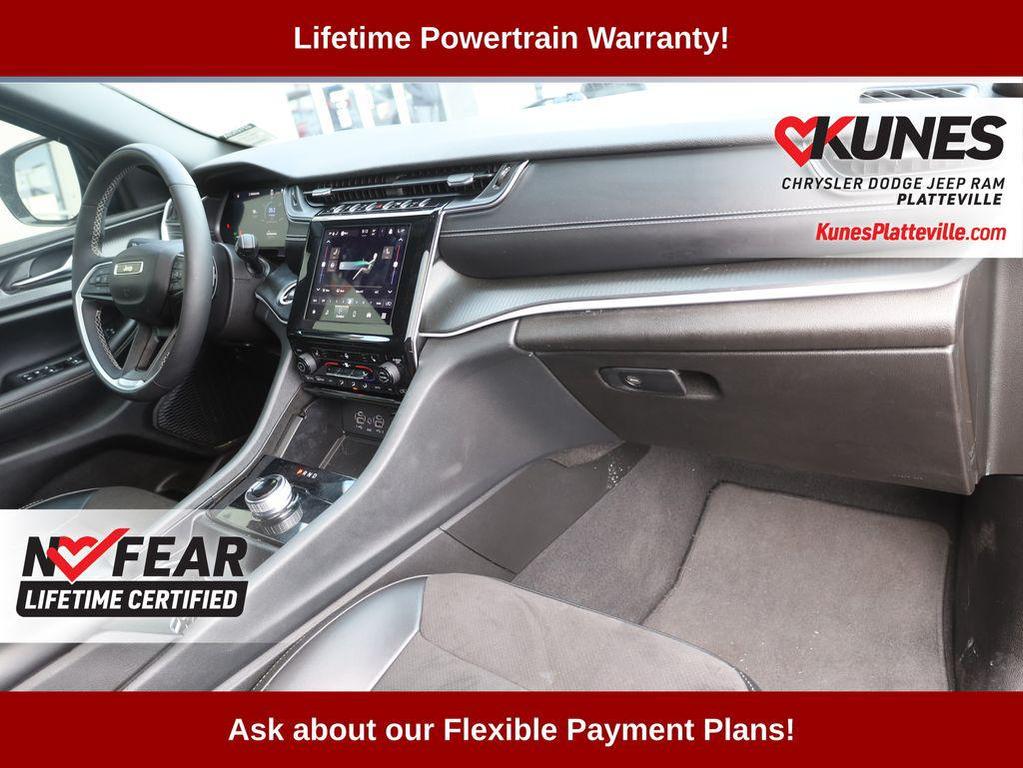 used 2023 Jeep Grand Cherokee car, priced at $31,139