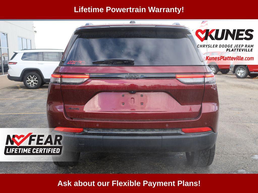 used 2023 Jeep Grand Cherokee car, priced at $31,139