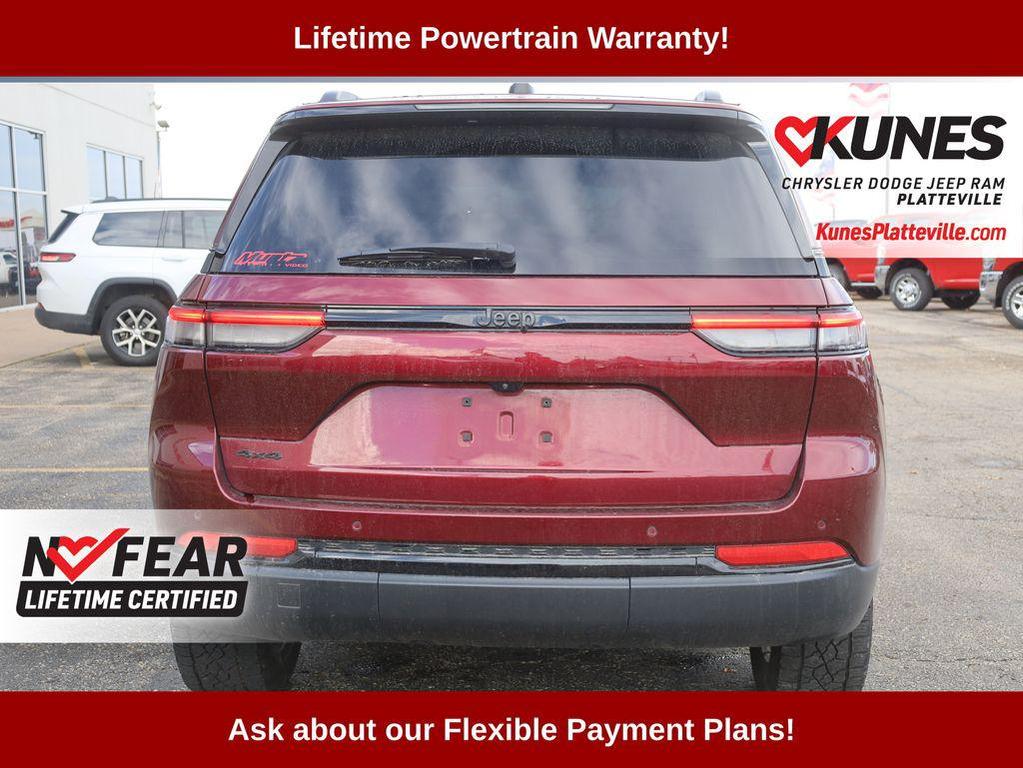 used 2023 Jeep Grand Cherokee car, priced at $31,139