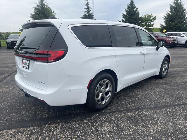 new 2024 Chrysler Pacifica car, priced at $48,840