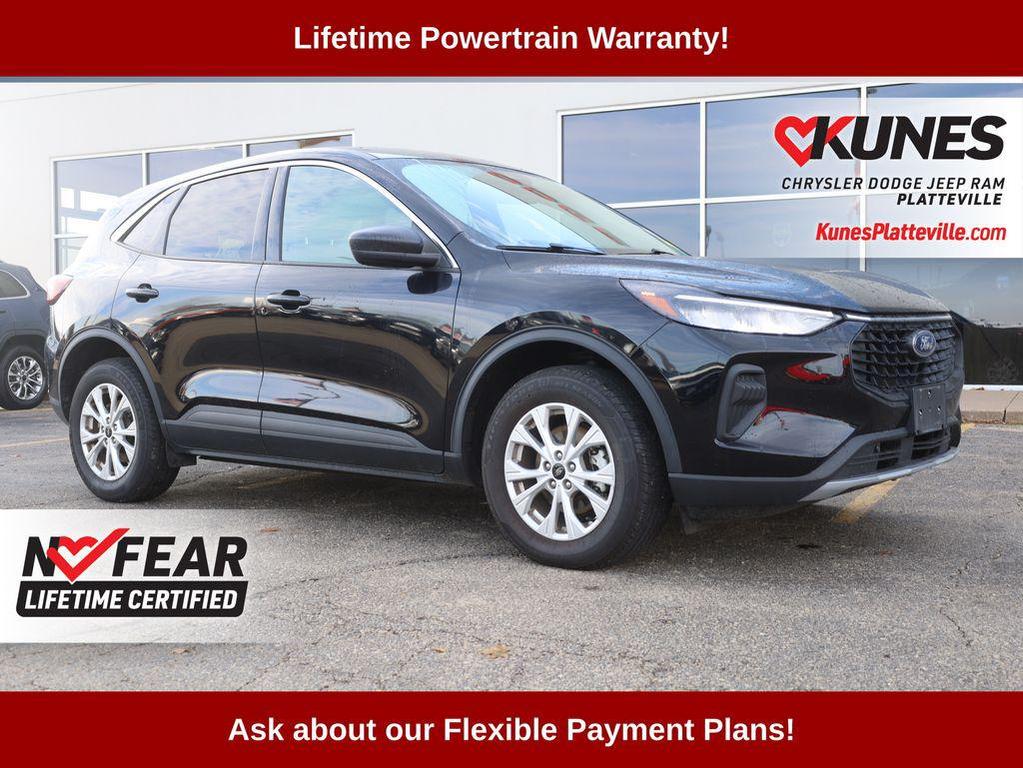 used 2023 Ford Escape car, priced at $20,281