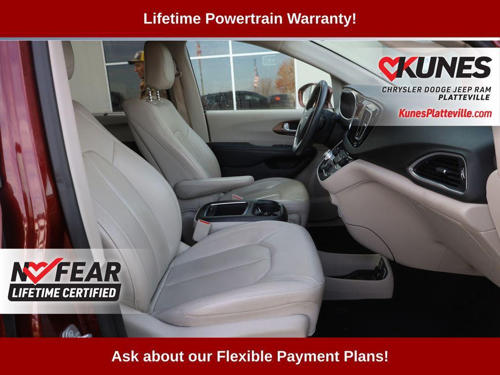 used 2018 Chrysler Pacifica car, priced at $16,677