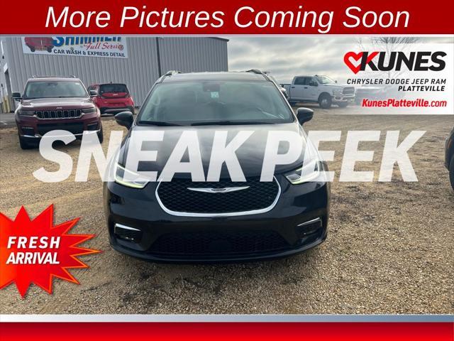 used 2022 Chrysler Pacifica car, priced at $20,977