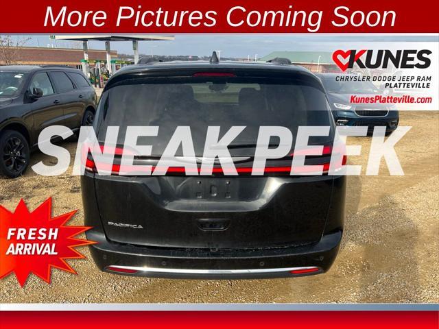 used 2022 Chrysler Pacifica car, priced at $20,977