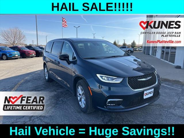 new 2025 Chrysler Pacifica car, priced at $40,601