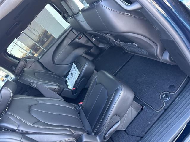 new 2025 Chrysler Pacifica car, priced at $40,601