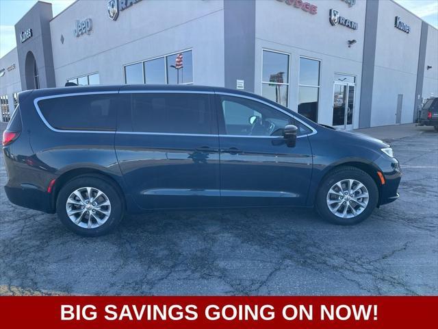new 2025 Chrysler Pacifica car, priced at $45,315