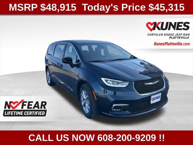 new 2025 Chrysler Pacifica car, priced at $45,315