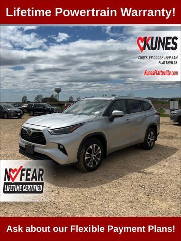 used 2023 Toyota Highlander car, priced at $35,877