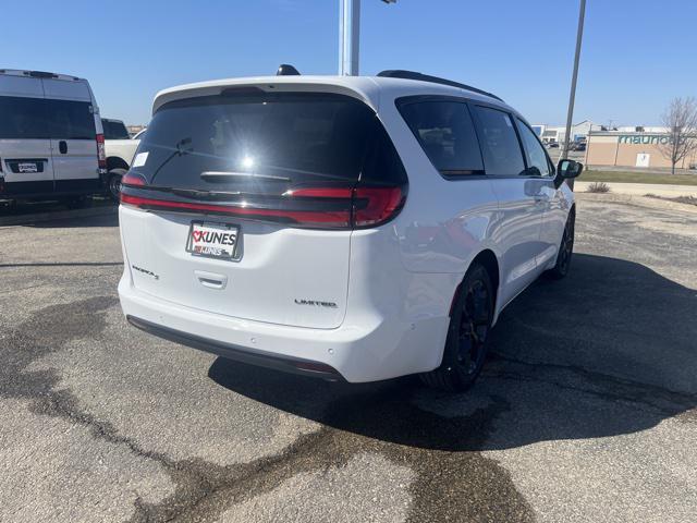 new 2024 Chrysler Pacifica car, priced at $52,985