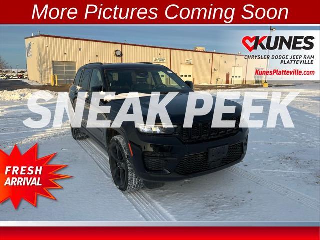 used 2023 Jeep Grand Cherokee car, priced at $30,977