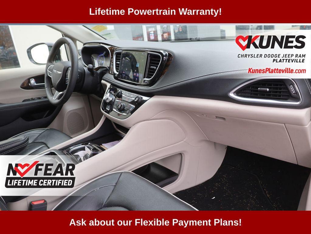 used 2023 Chrysler Pacifica car, priced at $36,991