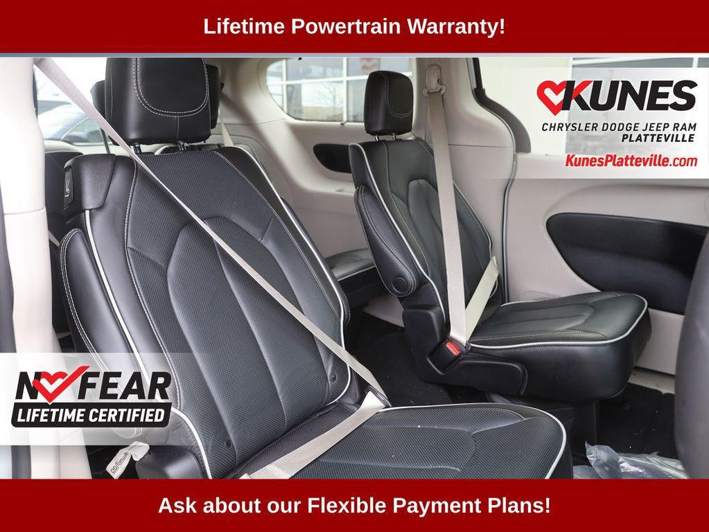 used 2023 Chrysler Pacifica car, priced at $36,991