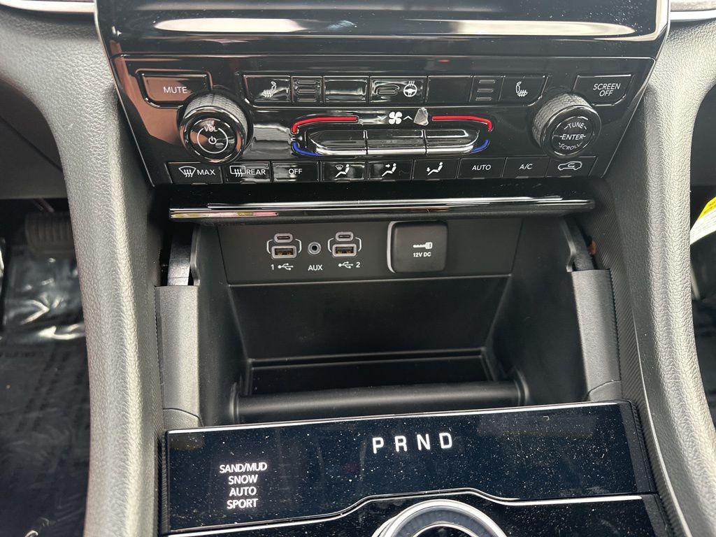 new 2025 Jeep Grand Cherokee car, priced at $46,028