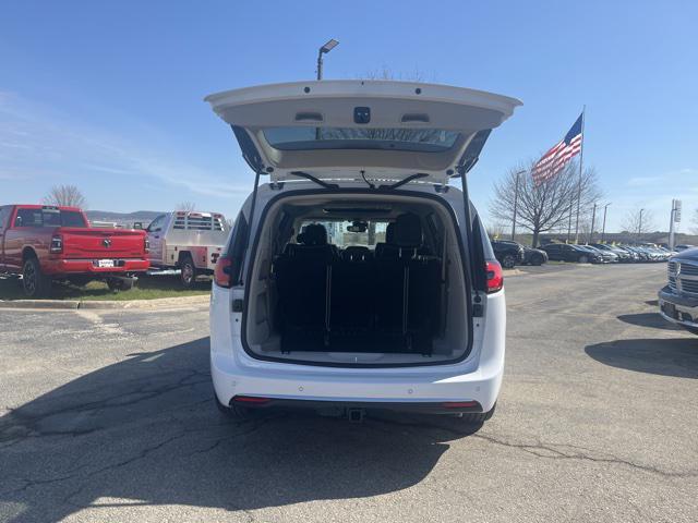 new 2024 Chrysler Pacifica car, priced at $48,565