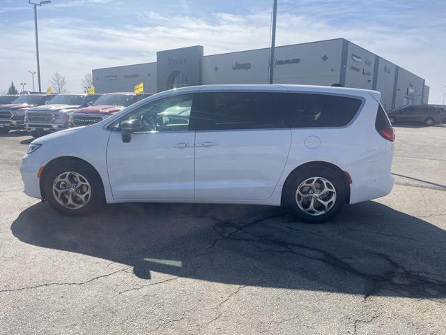 new 2024 Chrysler Pacifica car, priced at $48,565