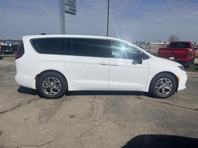 new 2024 Chrysler Pacifica car, priced at $48,565