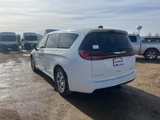 new 2024 Chrysler Pacifica car, priced at $51,456