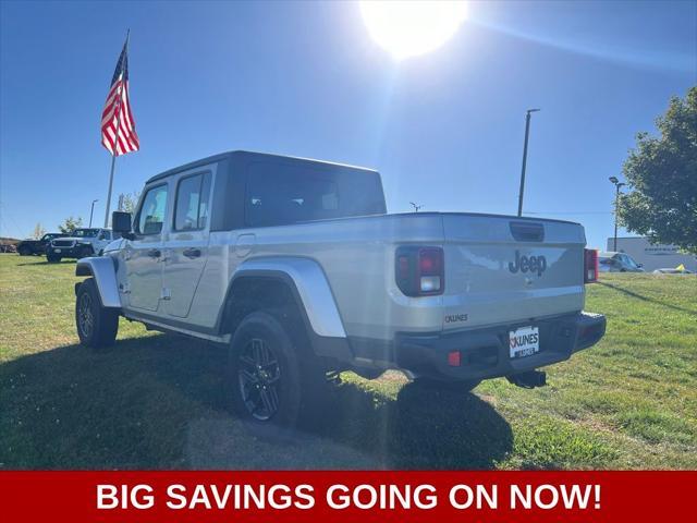 new 2024 Jeep Gladiator car, priced at $40,521