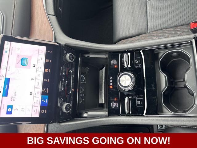 new 2025 Jeep Grand Cherokee car, priced at $60,205