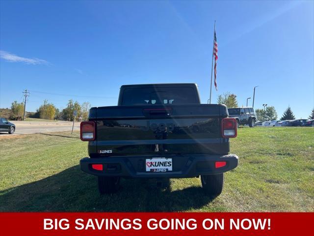 new 2024 Jeep Gladiator car, priced at $41,154