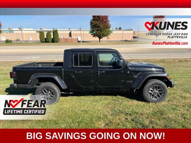 new 2024 Jeep Gladiator car, priced at $43,408