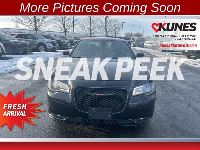 used 2023 Chrysler 300 car, priced at $25,877