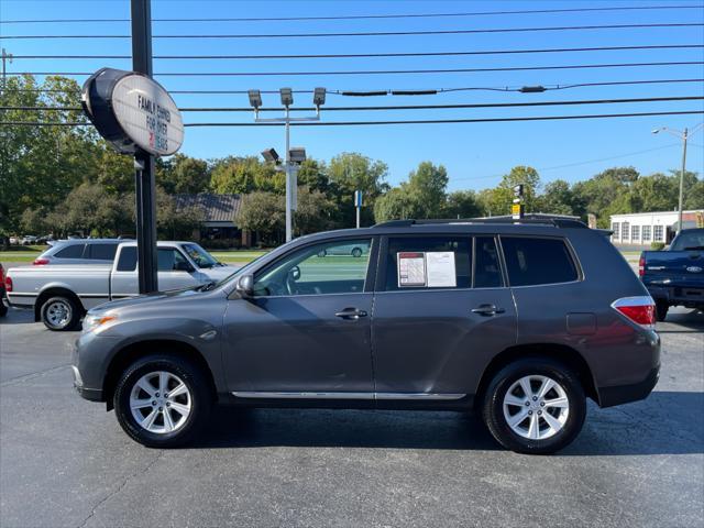 used 2013 Toyota Highlander car, priced at $15,900