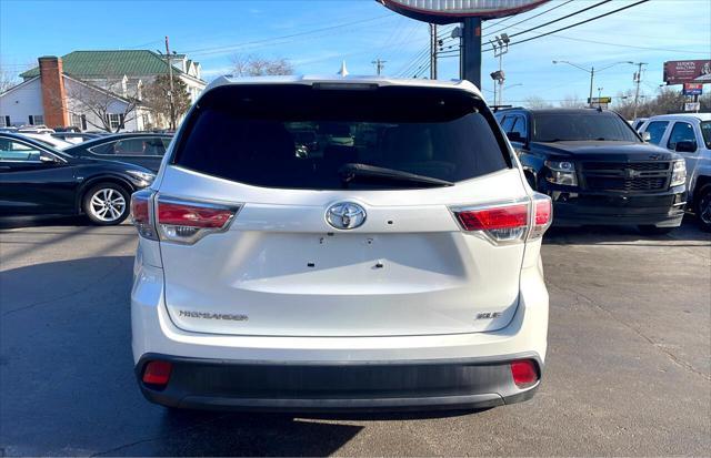 used 2016 Toyota Highlander car, priced at $20,580