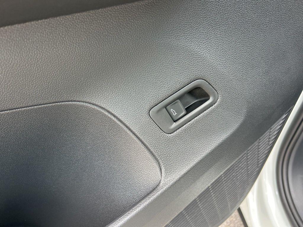 new 2026 Volkswagen Atlas car, priced at $45,093