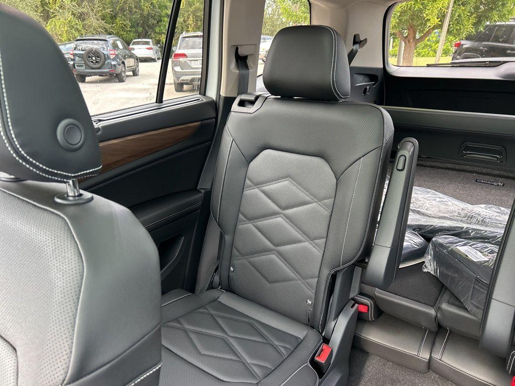 new 2026 Volkswagen Atlas car, priced at $45,093